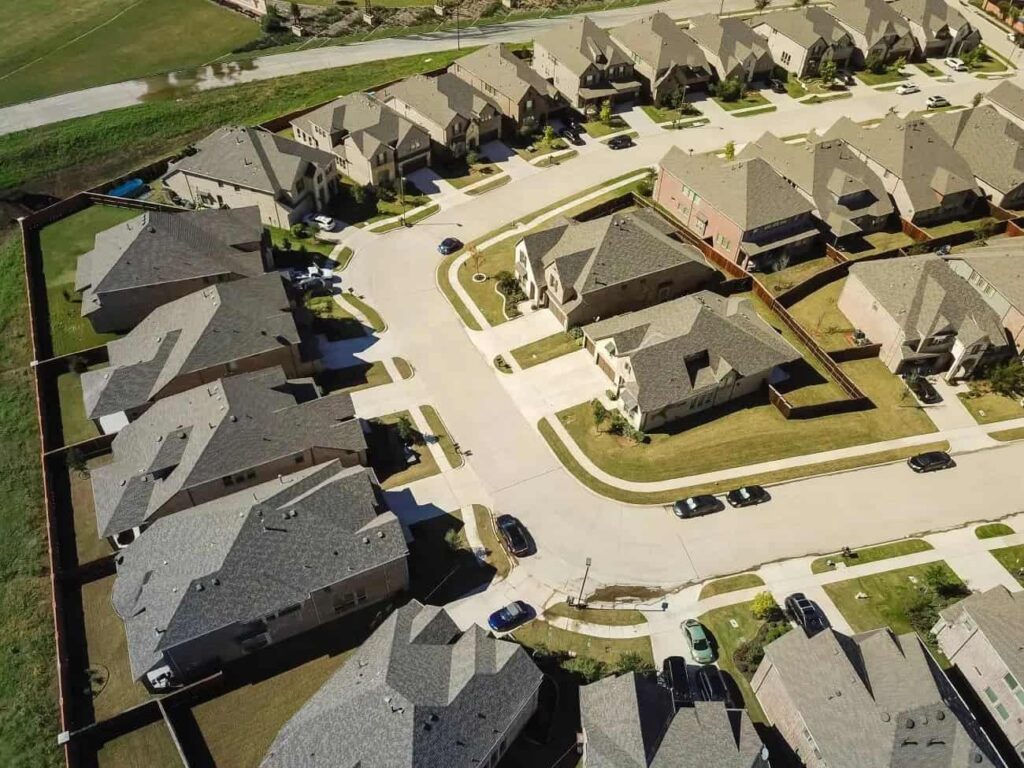 Dallas needs to bridge the ideological gap between the suburbs and the city.