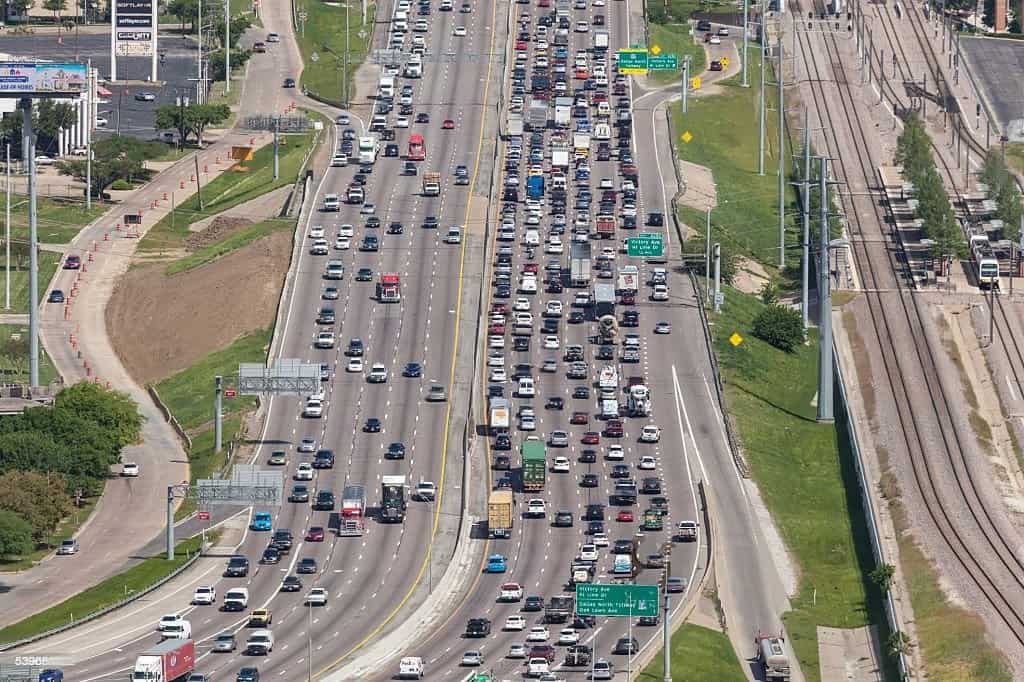 Living in Dallas Cons