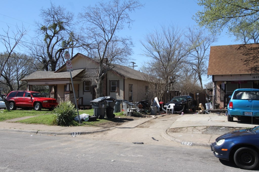 What part of Dallas is considered a ghetto